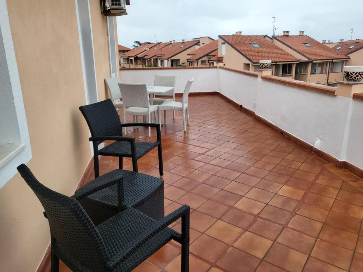 Villa Rosa Loano Bagian luar foto