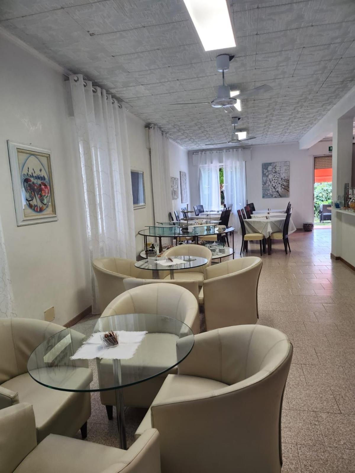 Villa Rosa Loano Bagian luar foto