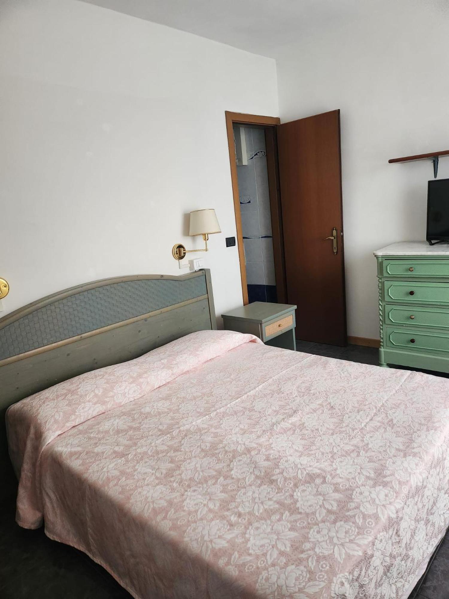 Villa Rosa Loano Bagian luar foto
